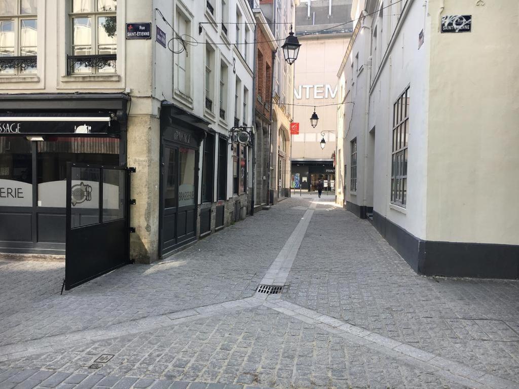 Hyper Centre Chambre Au Calme ليل المظهر الخارجي الصورة